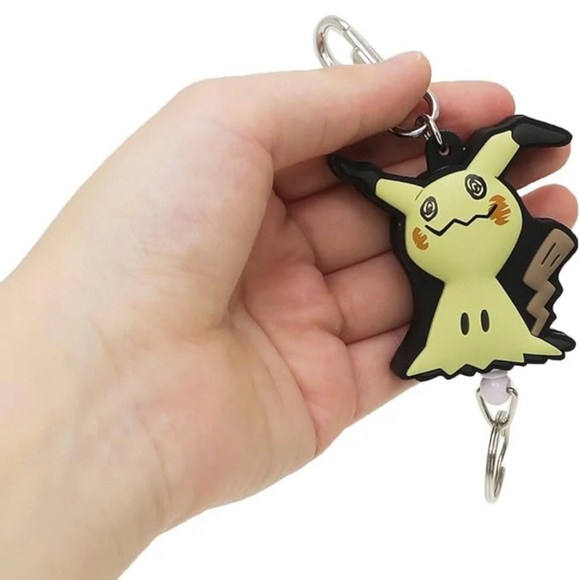 BNWT Japan Pokemon Center Rubber Reel Keyholder Mimikyu - Picture 3 of 8